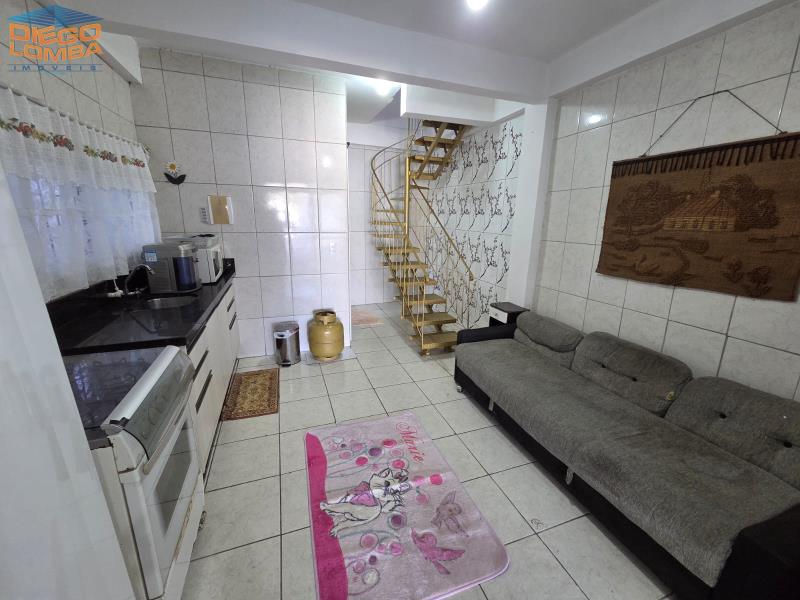 Casa para Alugar, 2 dormitórios no bairro Cachoeira do Bom Jesus em Florianópolis - Código 3640