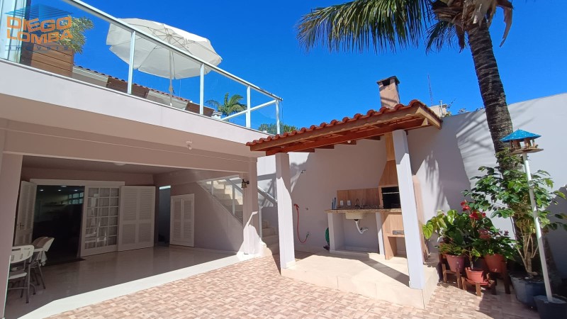 Casa para Comprar, 3 dormitórios no bairro Cachoeira do Bom Jesus em Florianópolis - Código 3751