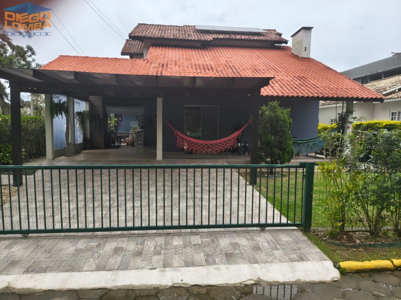 Casa para Comprar, 4 dormitórios no bairro Cachoeira do Bom Jesus em Florianópolis - Código 3757