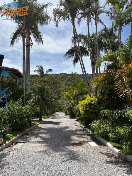 Casa para Comprar, 2 dormitórios no bairro Cachoeira do Bom Jesus em Florianópolis - Código 3543