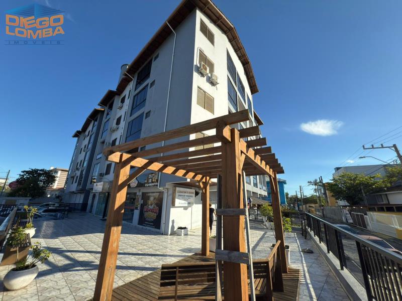 Apartamento para Comprar, 2 dormitórios no bairro Ingleses do Rio Vermelho em Florianópolis - Código 3505