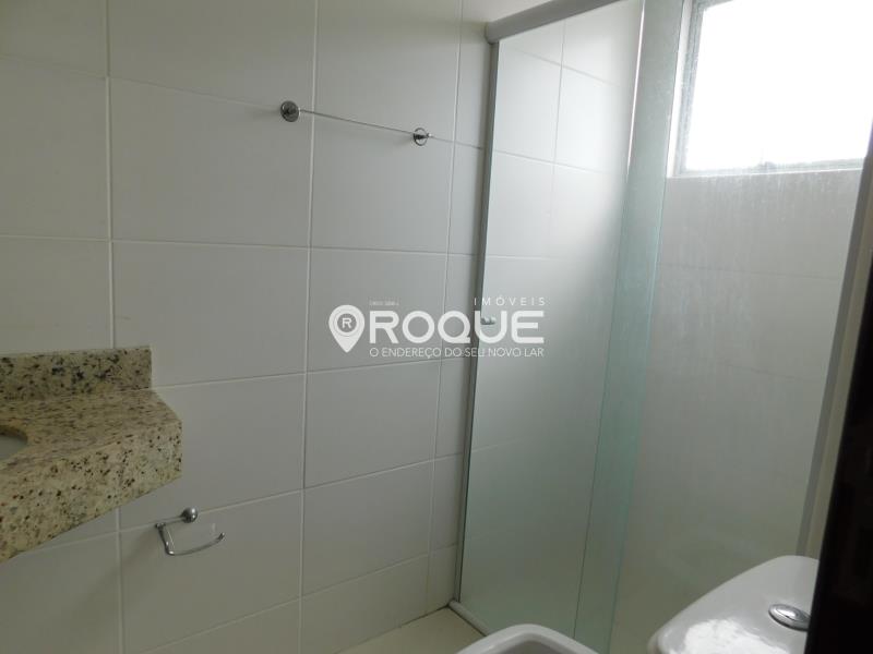 11. * Banheiro da suíte - www.imoveisroque.com.br