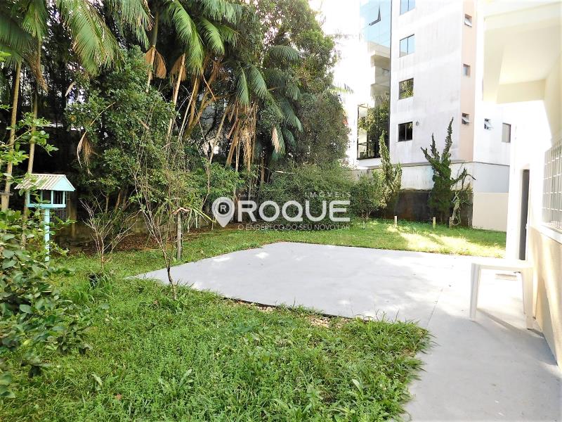 Casa Codigo 798 a Venda no bairro Cidade Universitária Pedra Branca na cidade de Palhoça * Pátio dos fundos - www.imoveisroque.com.br