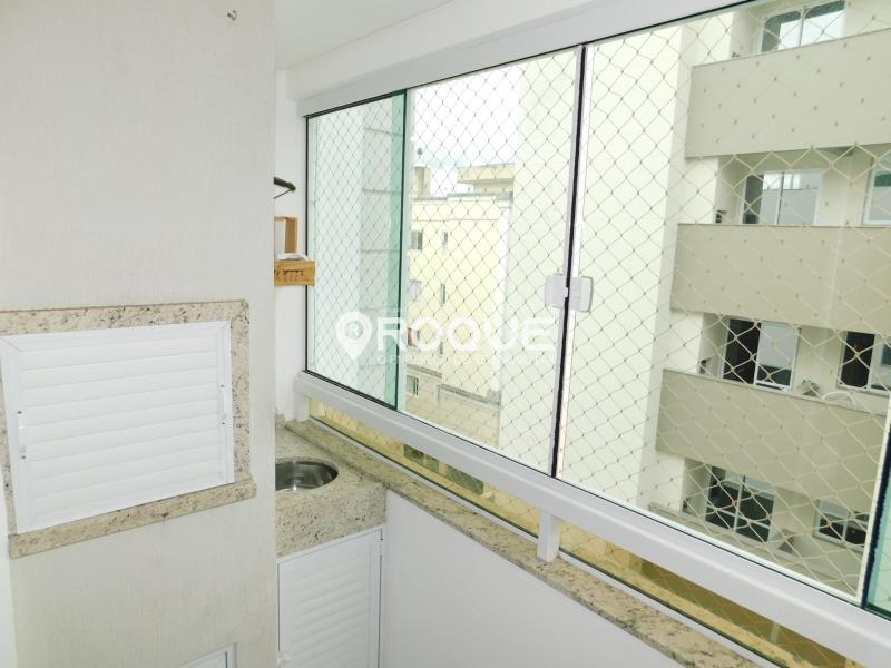 7. * Sacada com churrasqueira - www.imoveisroque.com.br