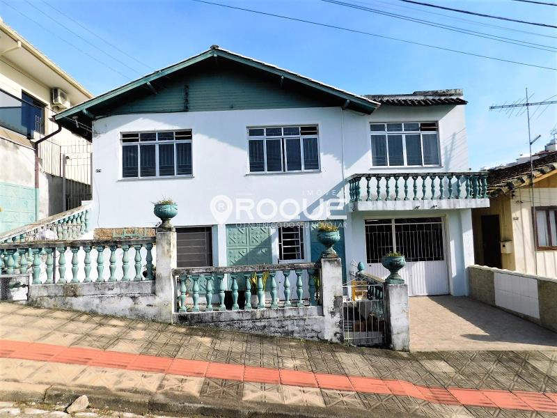 Casa-Codigo-1754-a-Venda-no-bairro-Capoeiras-na-cidade-de-Florianópolis
