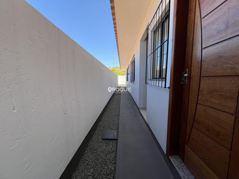 12. Lateral da casa - www.imoveisroque.com.br