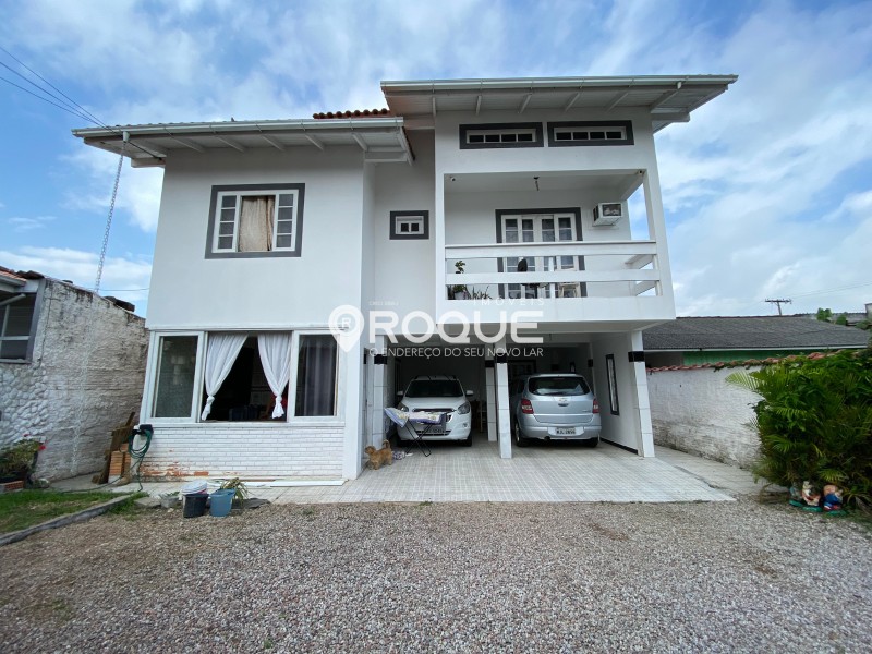 Casa-Codigo-2013-a-Venda-no-bairro-Caminho-Novo-na-cidade-de-Palhoça