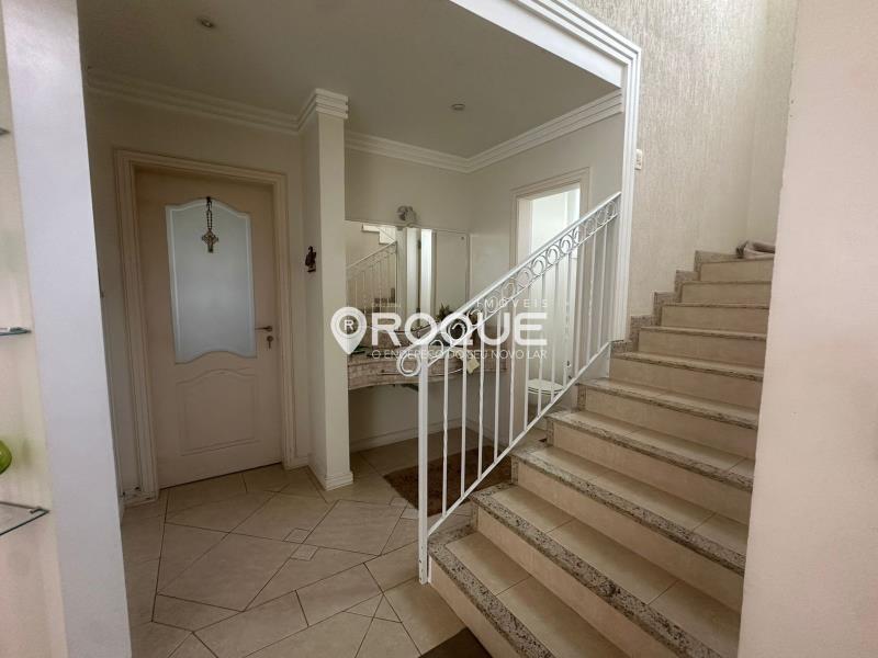 10. *Escadaria-www.imoveisroque.com.br