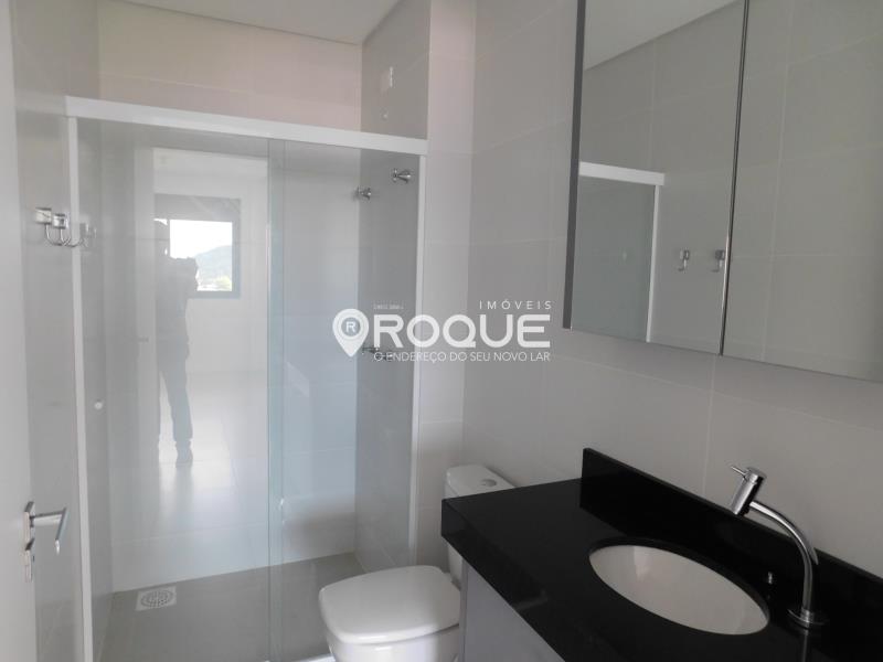 13. * Banheiro da suíte - www.imoveisroque.com.br