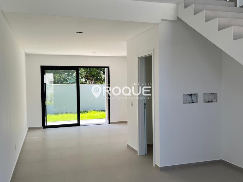Sobrado Codigo 2072 a Venda no bairro Forquilhas na cidade de São José *Sala-www.imoveisroque.com.br