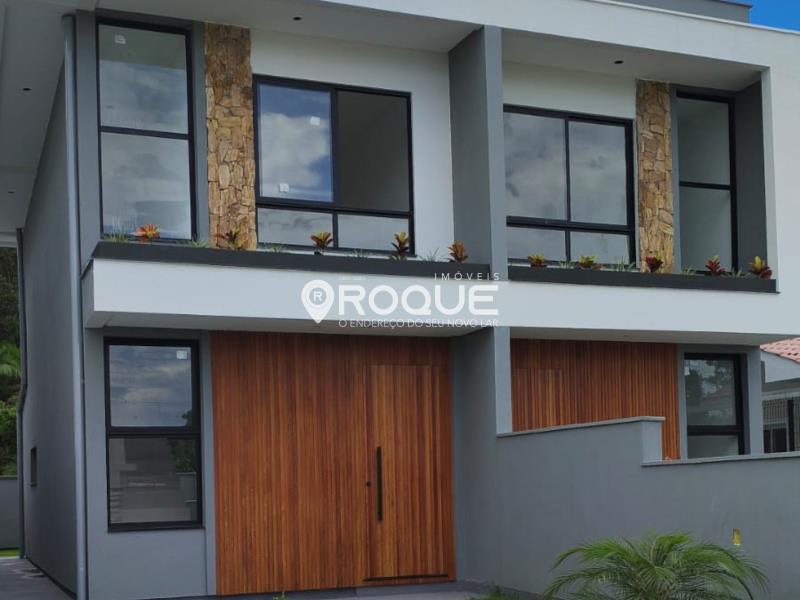Sobrado Codigo 2072 a Venda no bairro Forquilhas na cidade de São José *Fachada-www.imoveisroque.com.br