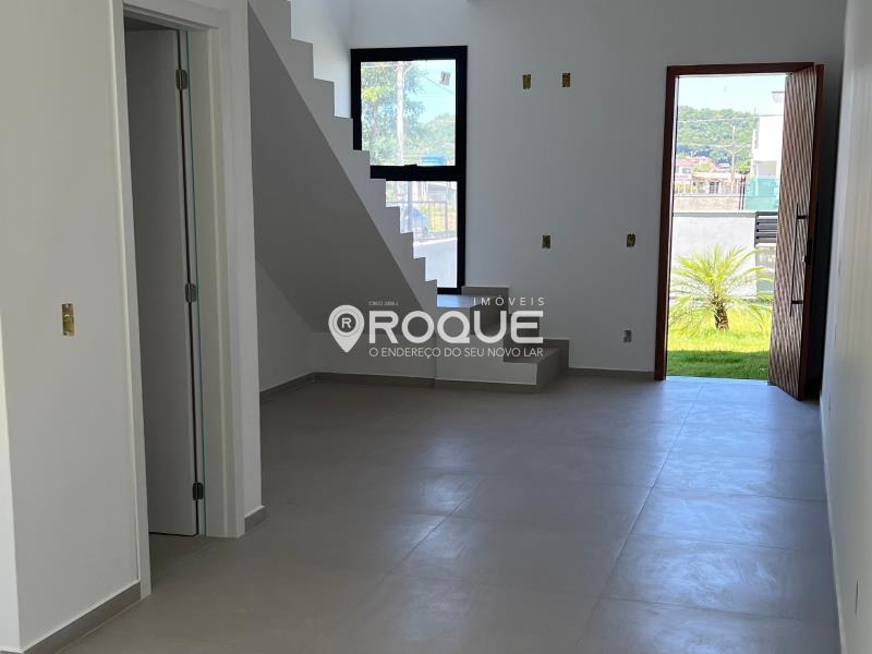 Sobrado Codigo 2072 a Venda no bairro Forquilhas na cidade de São José *Sala-www.imoveisroque.com.br