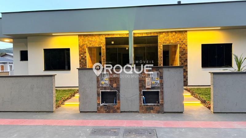 Casa-Codigo-2089-a-Venda-no-bairro-Bela-Vista-na-cidade-de-Palhoça