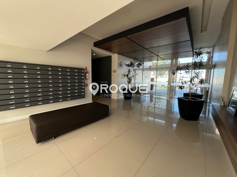 14. *Hall de entrada - www.imoveisroque.com.br