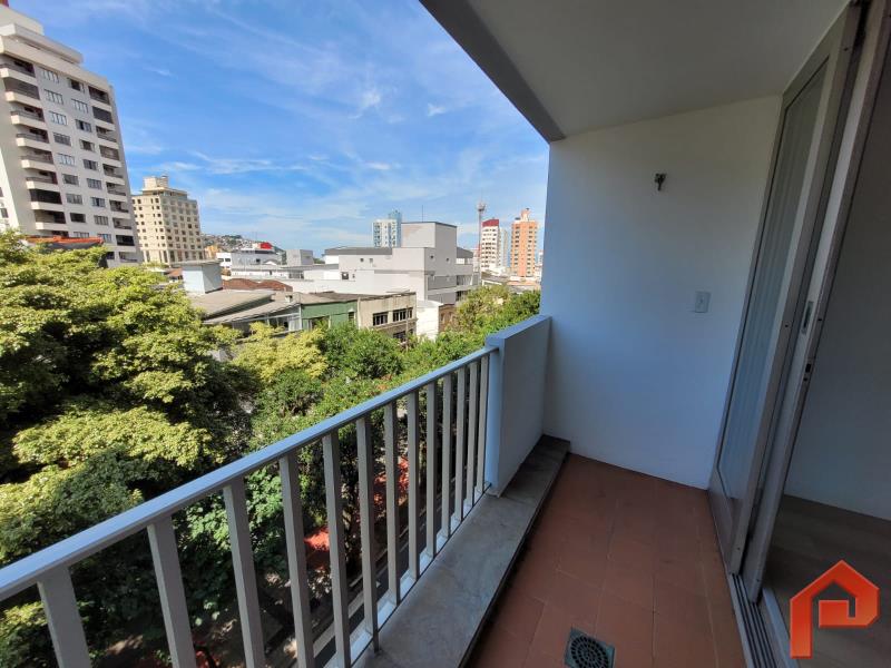 Apartamento Codigo 1423 para alugar no bairro Centro na cidade de Florianópolis