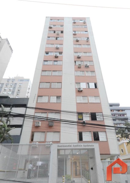 Apartamento Codigo 1610 para alugar no bairro Centro na cidade de Florianópolis