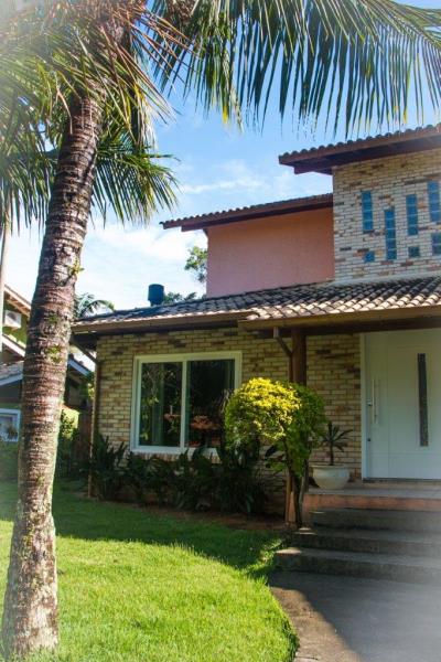 Casa-Codigo-565-para-Alugar-na-temporada-no-bairro-Rio-Tavares-na-cidade-de-Florianópolis