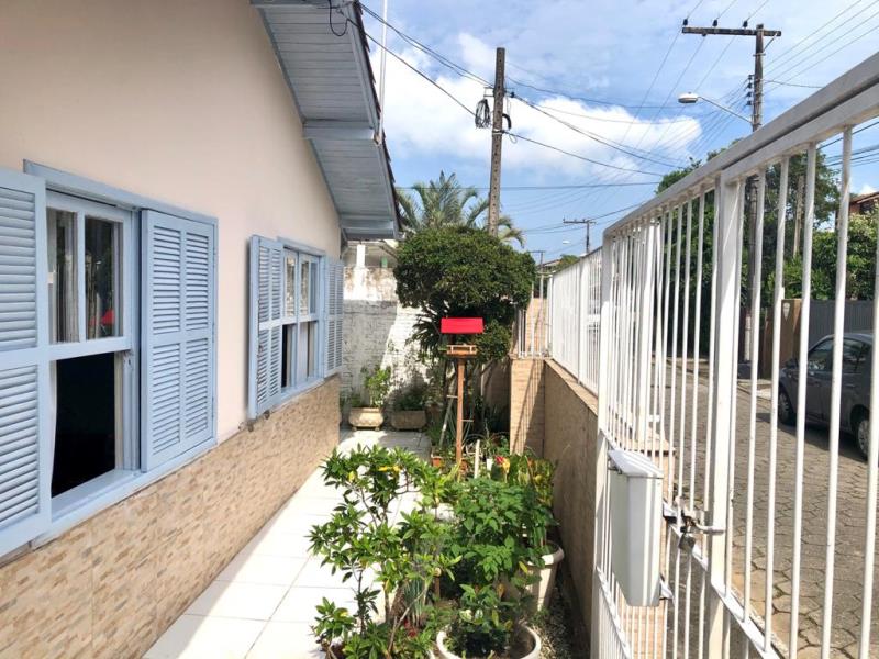Casa-Codigo-1645-a-Venda-no-bairro-Lagoa-da-Conceição-na-cidade-de-Florianópolis