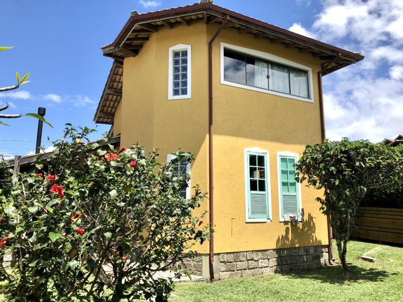 Casa-Codigo-1740-a-Venda-no-bairro-Campeche-na-cidade-de-Florianópolis