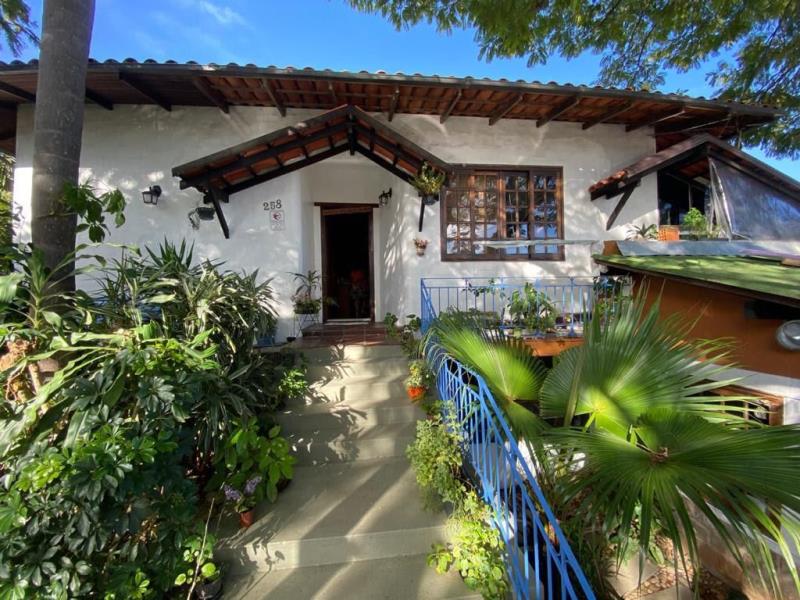 Casa-Codigo-1799-a-Venda-no-bairro-Lagoa-da-Conceição-na-cidade-de-Florianópolis