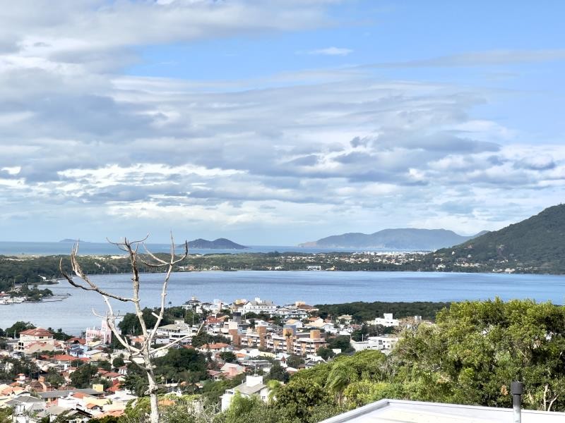 Casa-Codigo-1839-a-Venda-no-bairro-Lagoa-da-Conceição-na-cidade-de-Florianópolis