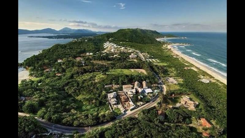 Casa-Codigo-1849-a-Venda-no-bairro-Praia-Mole-na-cidade-de-Florianópolis