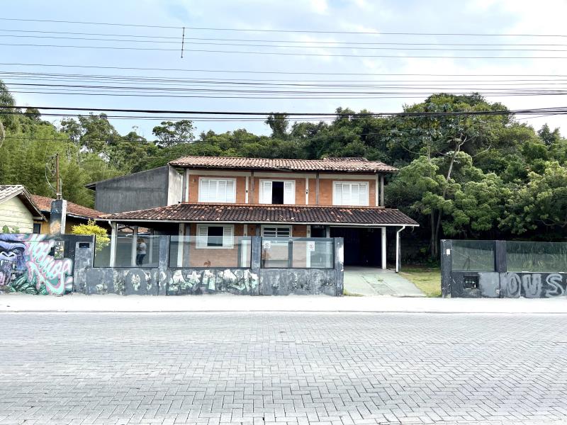 Casa-Codigo-1895-a-Venda-no-bairro-Lagoa-da-Conceição-na-cidade-de-Florianópolis