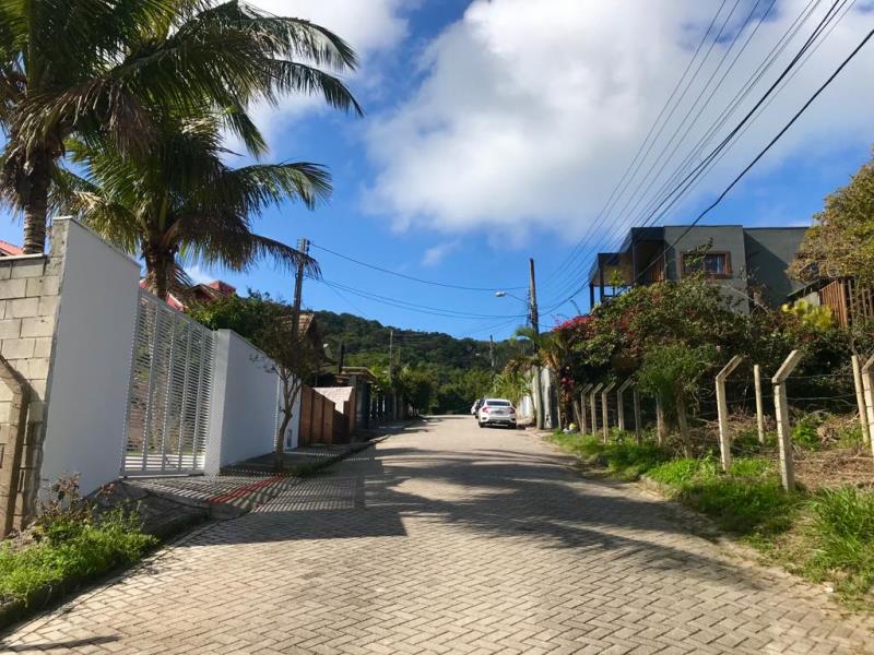 Terreno-Codigo-2026-a-Venda-no-bairro-Lagoa-da-Conceição-na-cidade-de-Florianópolis