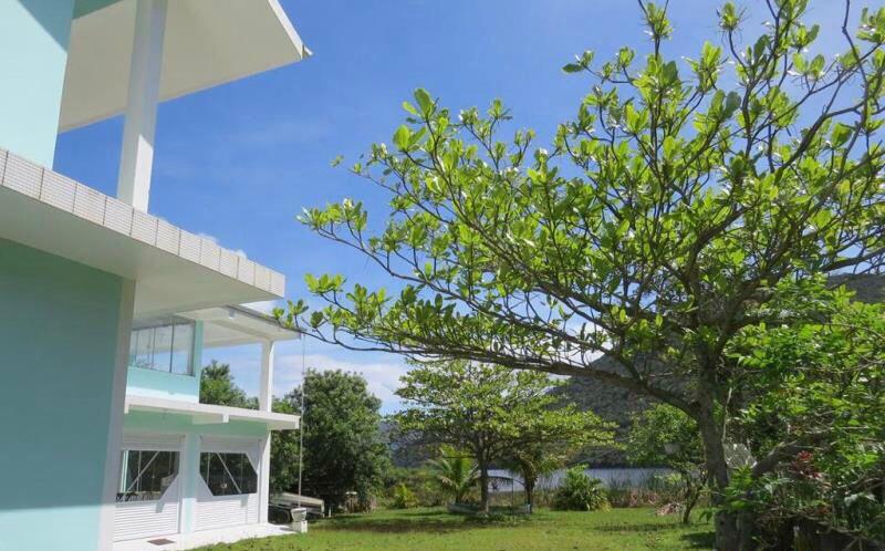 Casa-Codigo-2081-a-Venda-no-bairro-Ingleses-do-Rio-Vermelho-na-cidade-de-Florianópolis