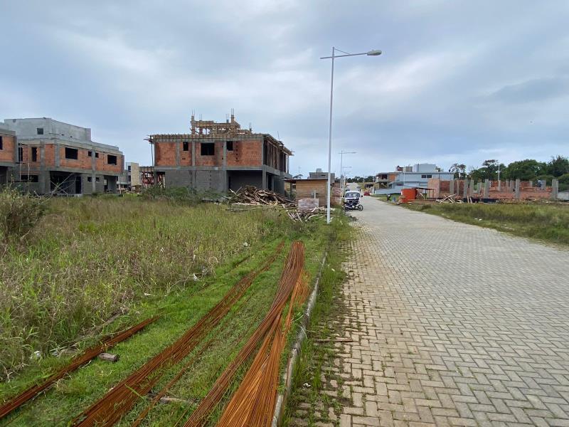 Terreno-Codigo-2084-a-Venda-no-bairro-Rio-Tavares-na-cidade-de-Florianópolis