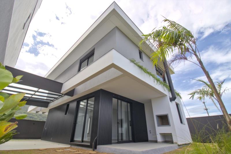Casa-Codigo-2101-a-Venda-no-bairro-Lagoa-da-Conceição-na-cidade-de-Florianópolis