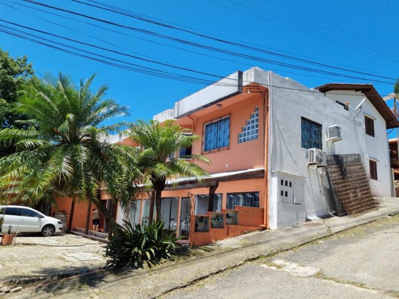 Ponto-Comercial-Codigo-2110-a-Venda-no-bairro-Lagoa-da-Conceição-na-cidade-de-Florianópolis