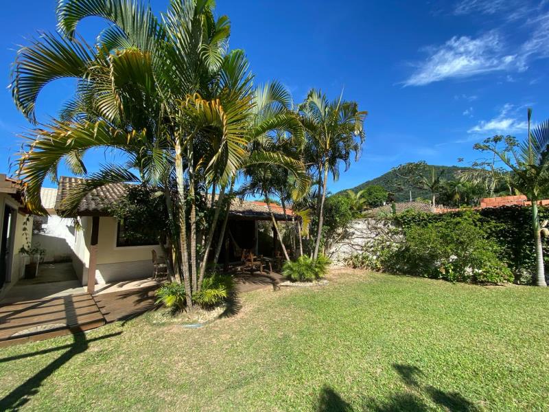 Casa-Codigo-2133-para-alugar-no-bairro-São-João-do-Rio-Vermelho-na-cidade-de-Florianópolis