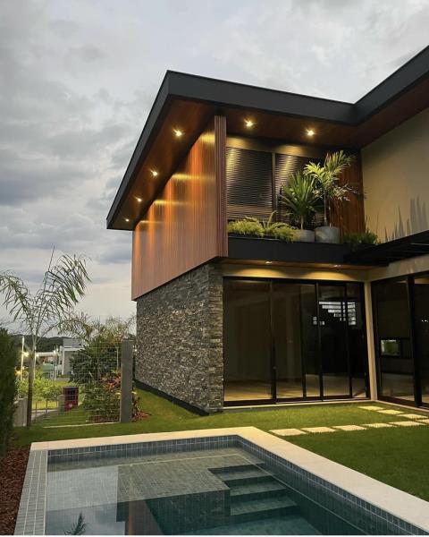 Casa-Codigo-2181-a-Venda-no-bairro-Lagoa-da-Conceição-na-cidade-de-Florianópolis