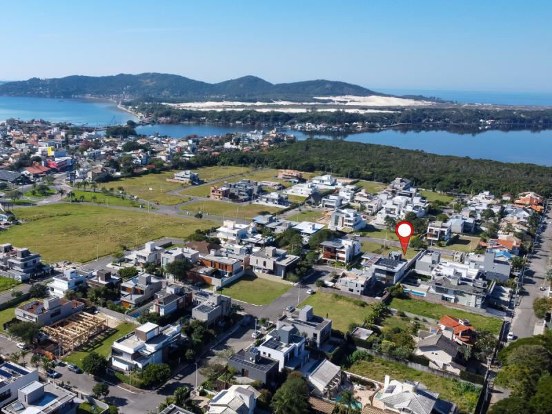 Terreno-Codigo-2196-a-Venda-no-bairro-Lagoa-da-Conceição-na-cidade-de-Florianópolis