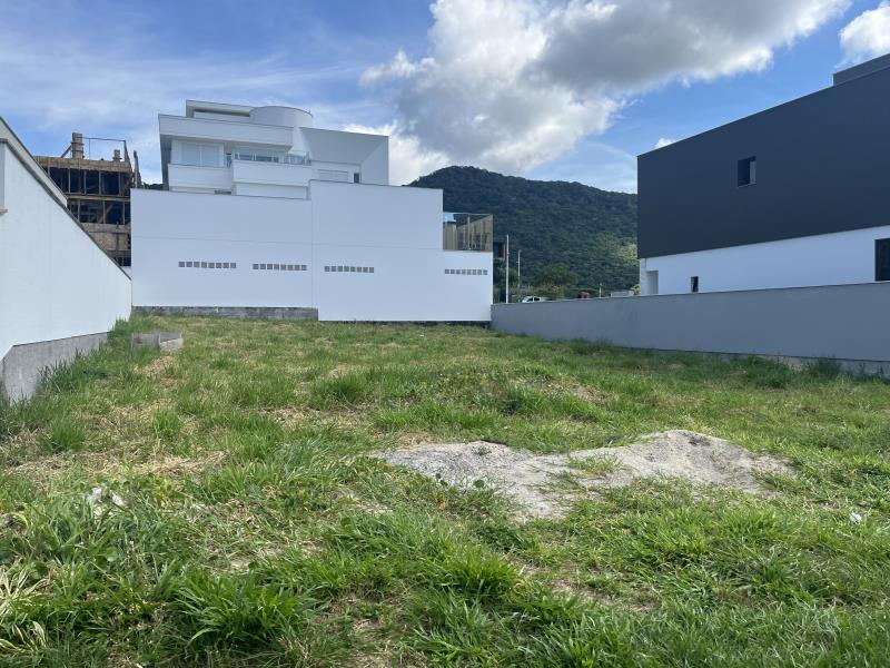 Terreno-Codigo-2196-a-Venda-no-bairro-Lagoa-da-Conceição-na-cidade-de-Florianópolis