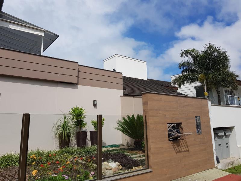 Casa-Codigo-2197-a-Venda-no-bairro-Lagoa-da-Conceição-na-cidade-de-Florianópolis