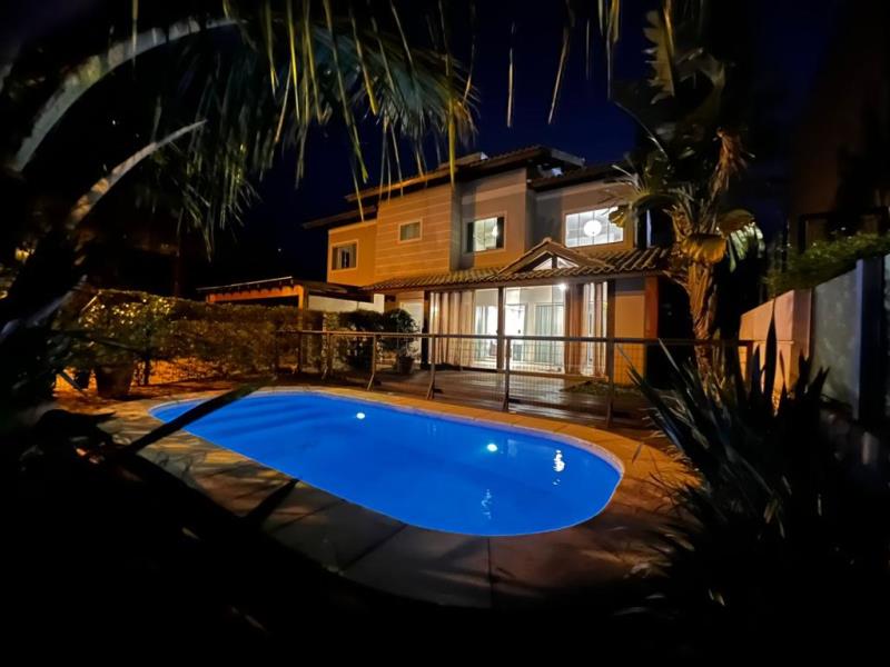 Casa-Codigo-2254-a-Venda-no-bairro-Lagoa-da-Conceição-na-cidade-de-Florianópolis
