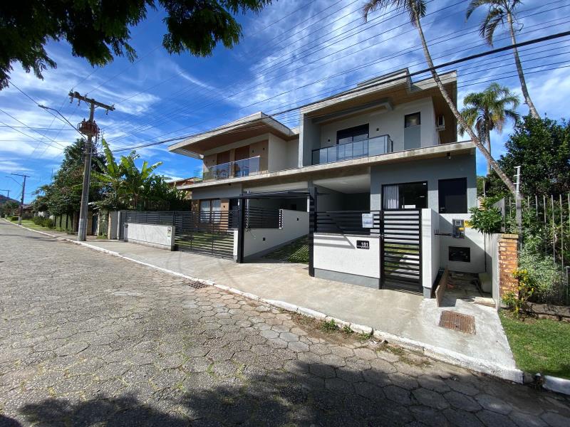 Casa-Codigo-2264-para-alugar-no-bairro-Lagoa-da-Conceição-na-cidade-de-Florianópolis
