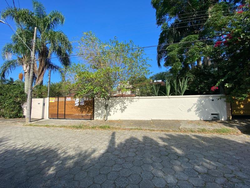 Casa-Codigo-2330-para-alugar-no-bairro-Lagoa-da-Conceição-na-cidade-de-Florianópolis