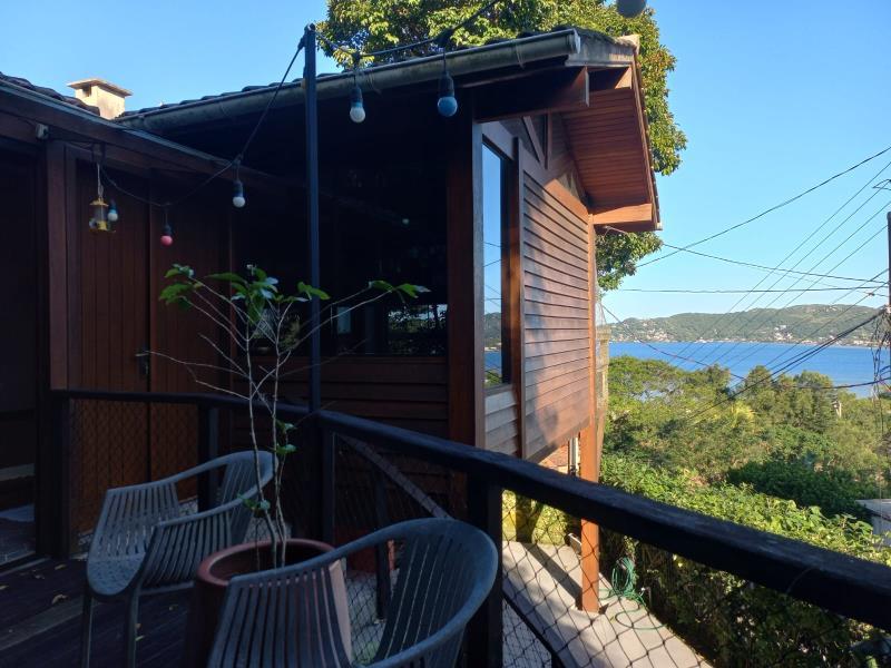 Casa-Codigo-2366-para-alugar-no-bairro-Lagoa-da-Conceição-na-cidade-de-Florianópolis
