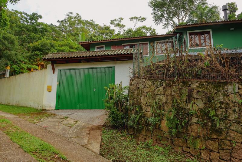 Casa-Codigo-2406-a-Venda-no-bairro-Rio-Tavares-na-cidade-de-Florianópolis