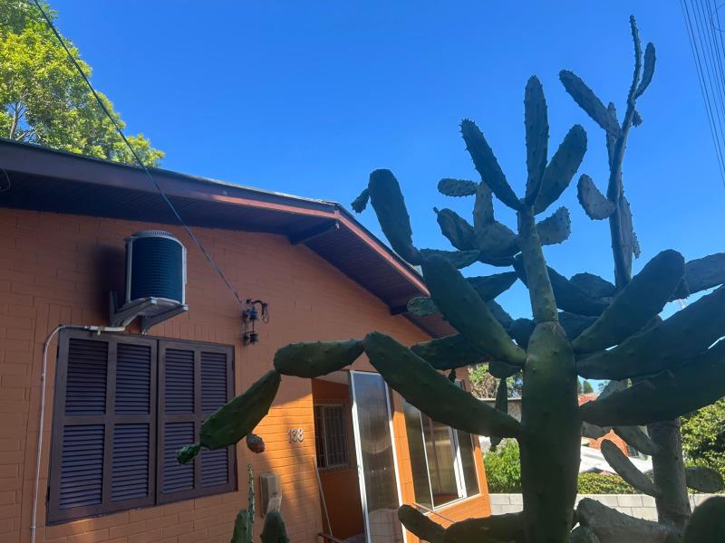 Casa-Codigo-2415-para-alugar-no-bairro-Lagoa-da-Conceição-na-cidade-de-Florianópolis