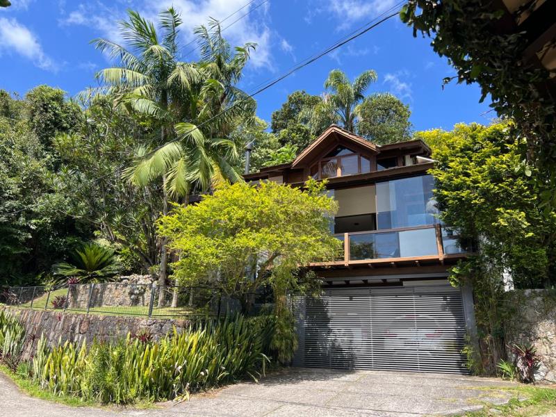 Casa-Codigo-2422-a-Venda-no-bairro-Canto-da-Lagoa-na-cidade-de-Florianópolis