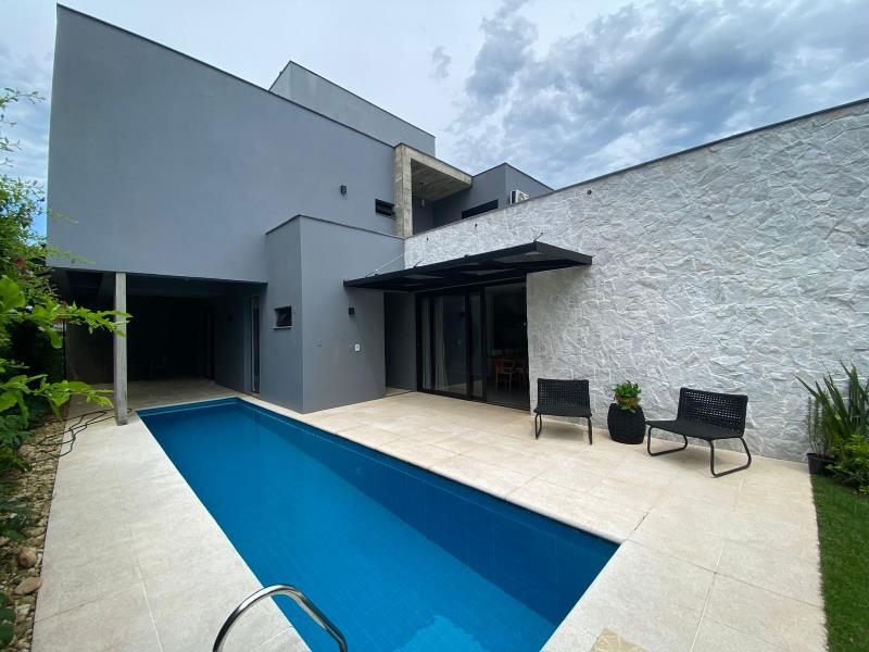 Casa-Codigo-2423-para-alugar-no-bairro-Lagoa-da-Conceição-na-cidade-de-Florianópolis