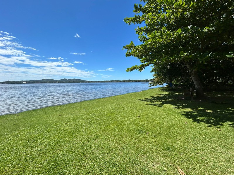 Casa-Codigo-2450-a-Venda-no-bairro-Lagoa-da-Conceição-na-cidade-de-Florianópolis