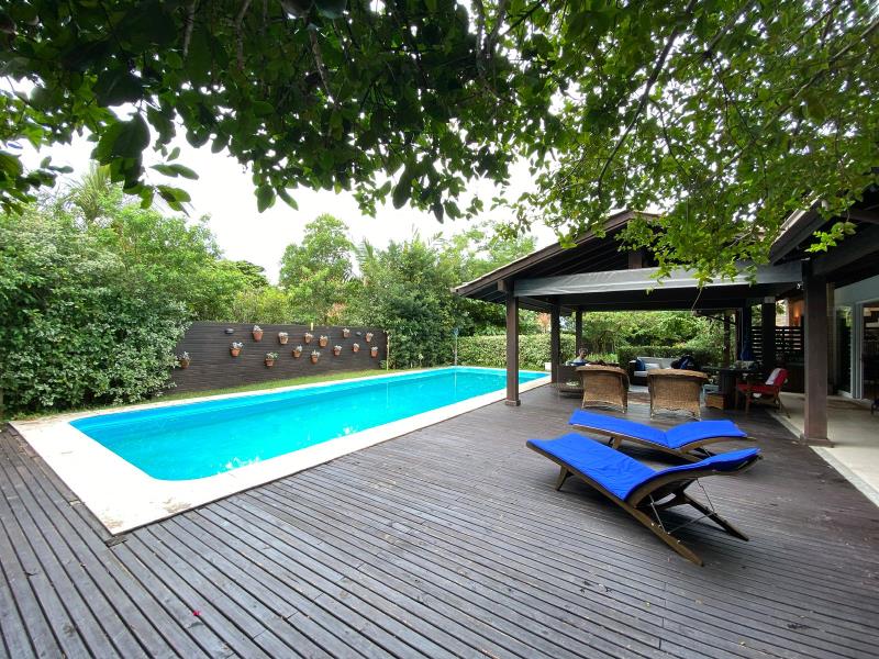 Casa-Codigo-2470-para-alugar-no-bairro-Rio-Tavares-na-cidade-de-Florianópolis