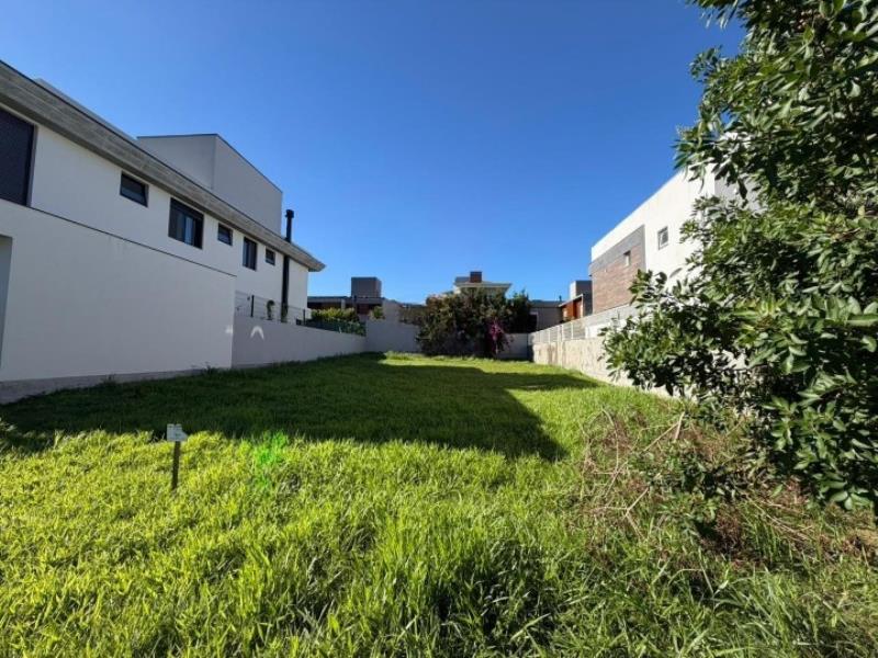 Terreno-Codigo-2476-a-Venda-no-bairro-Lagoa-da-Conceição-na-cidade-de-Florianópolis