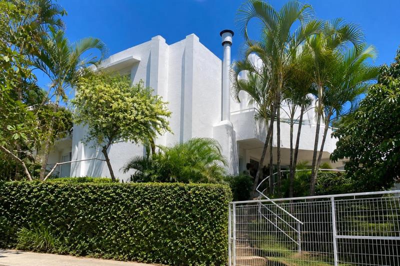 Casa-Codigo-2485-a-Venda-no-bairro-Lagoa-da-Conceição-na-cidade-de-Florianópolis