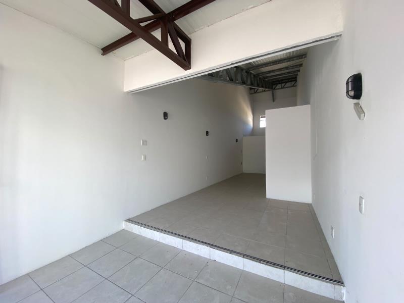 Sala-Codigo-2498-para-alugar-no-bairro-Lagoa-da-Conceição-na-cidade-de-Florianópolis